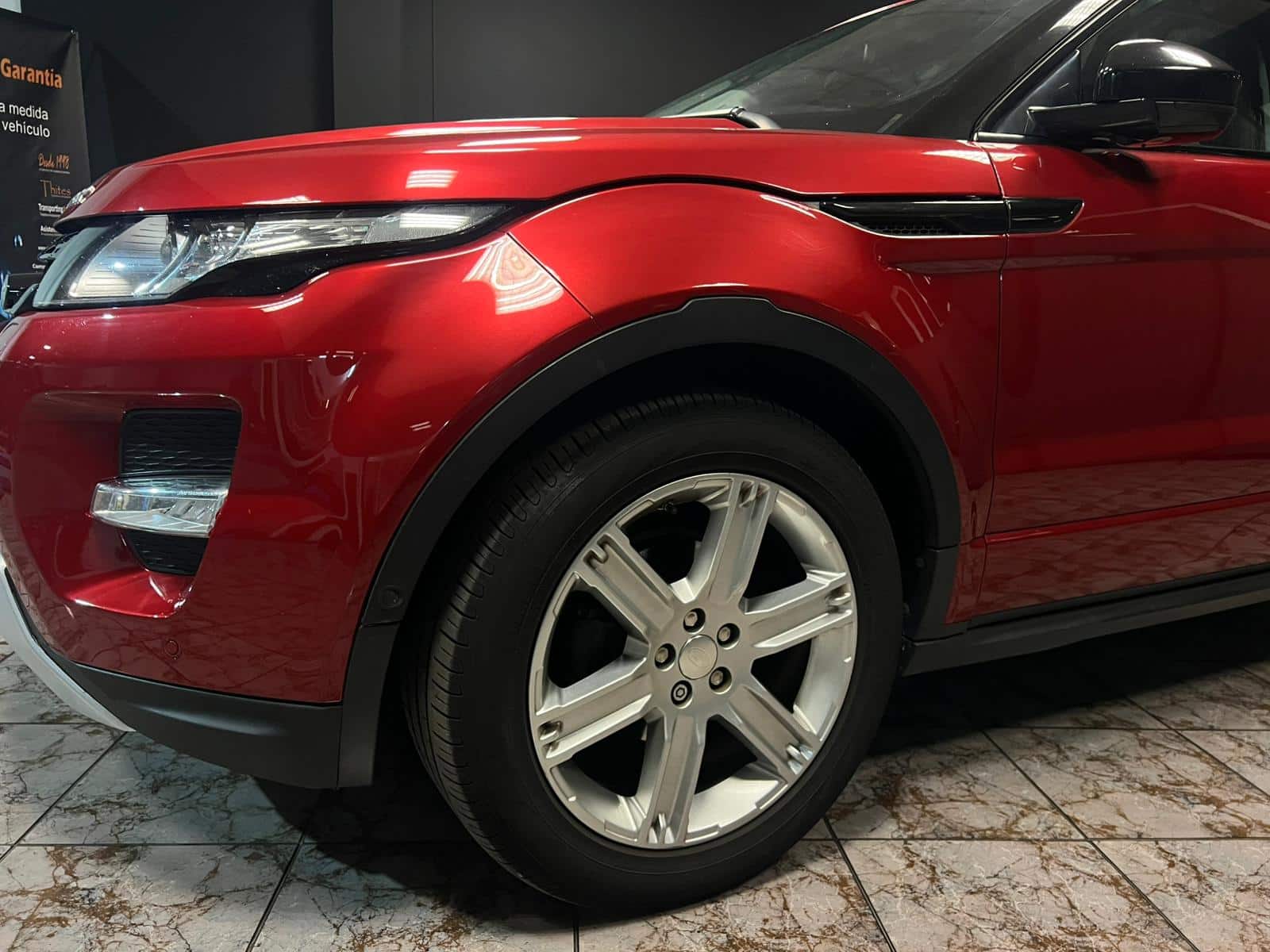
								Range Rover Evoque full									