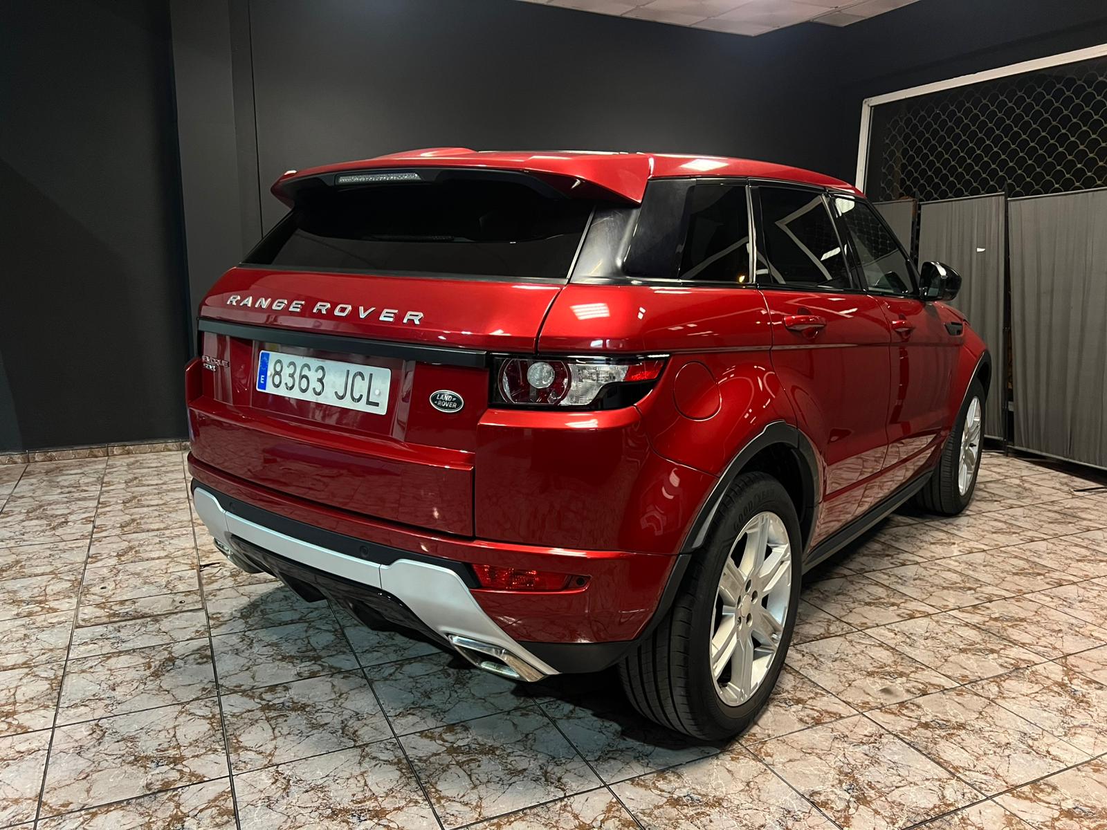 
								Range Rover Evoque full									