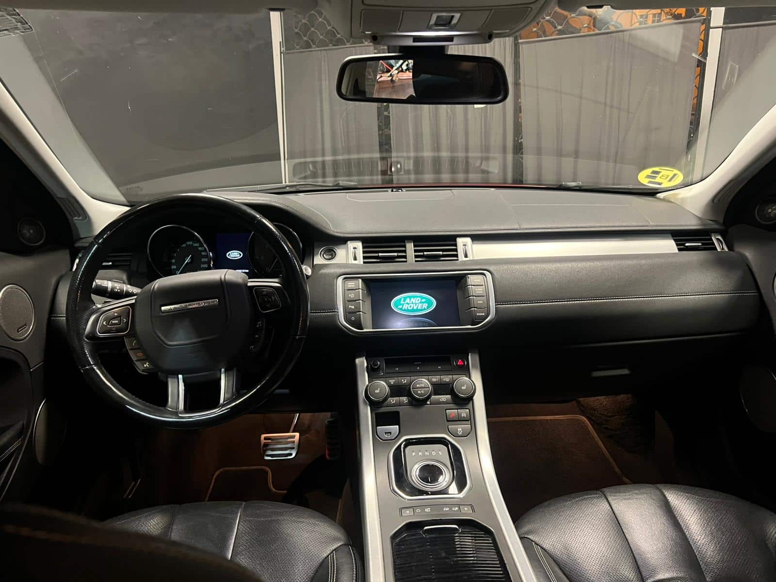 
								Range Rover Evoque full									