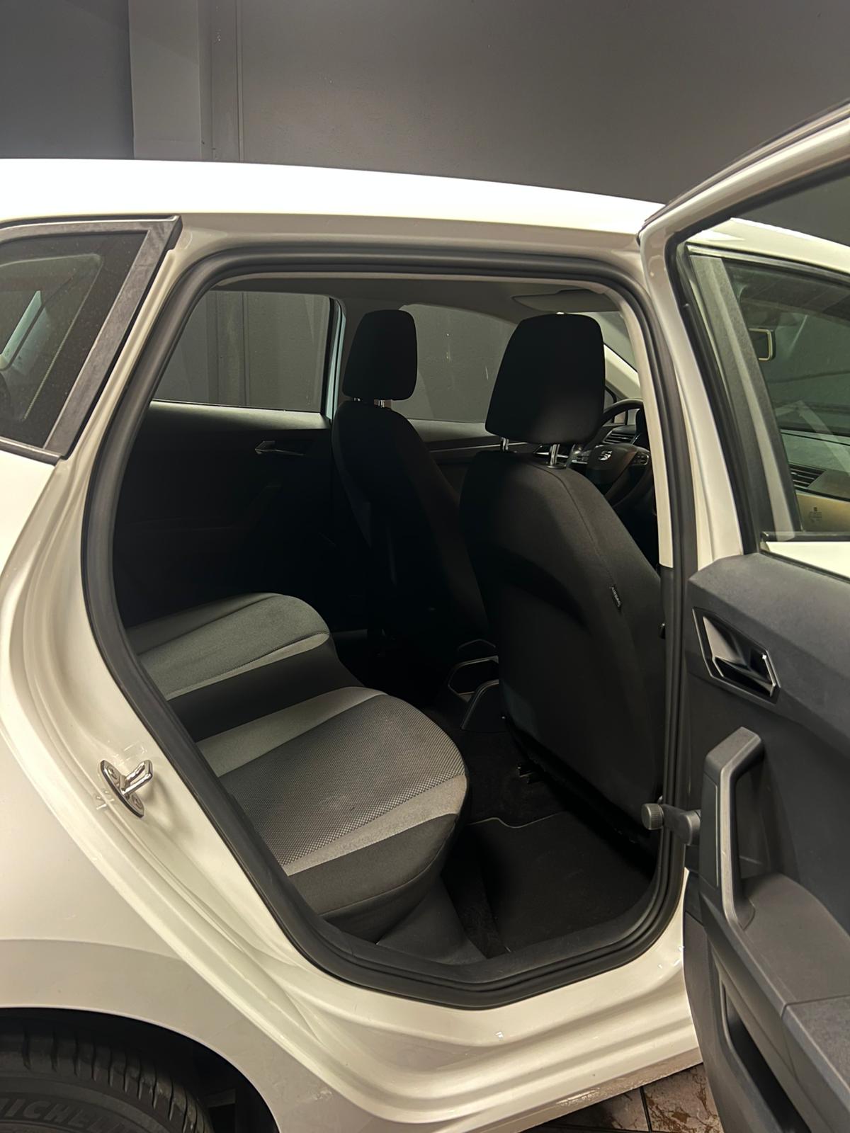 
								Seat Ibiza full									
